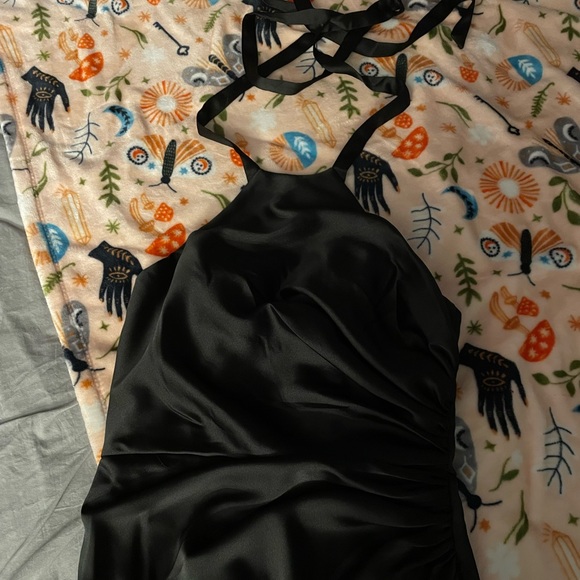 Black formal satin dress - Picture 9 of 9